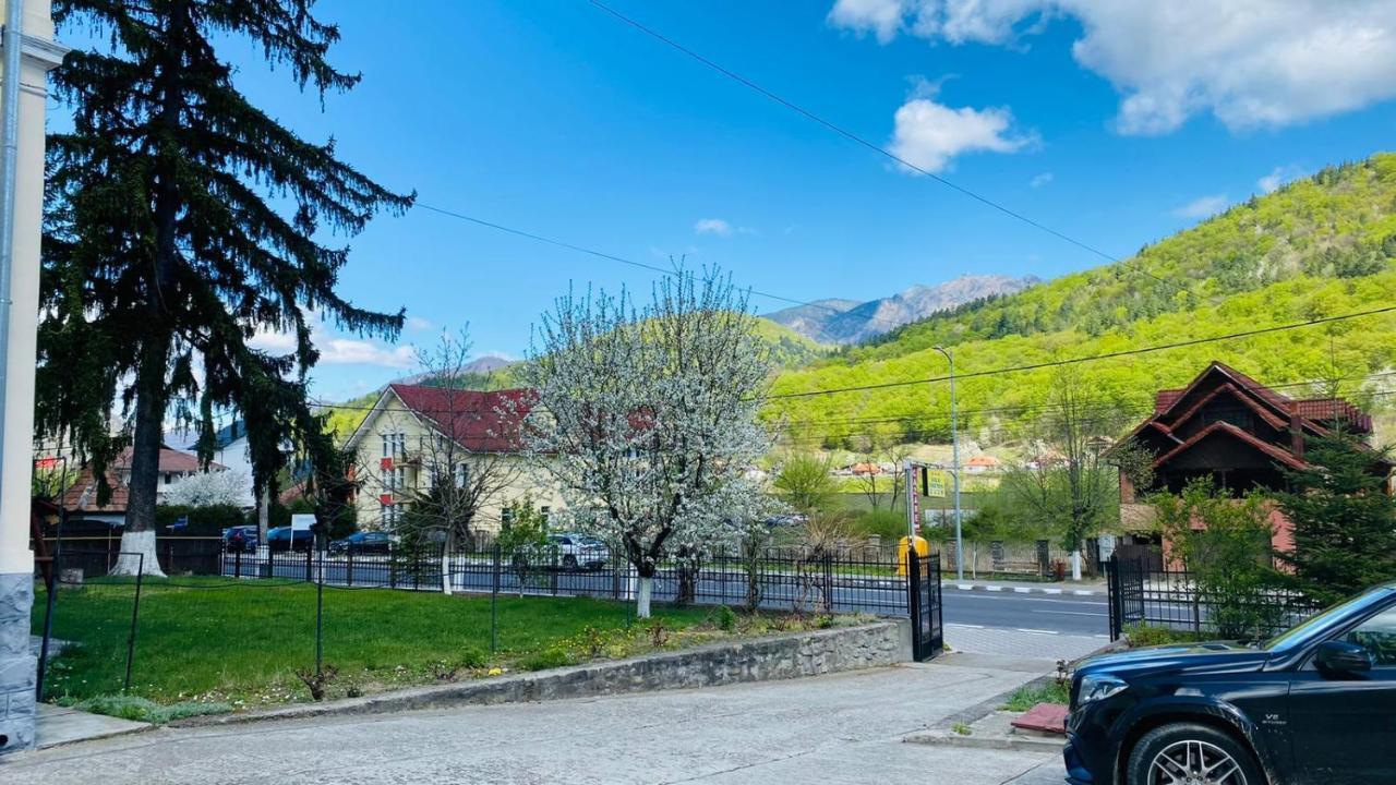 Hotel Vila Themis Călimăneşti Exteriér fotografie